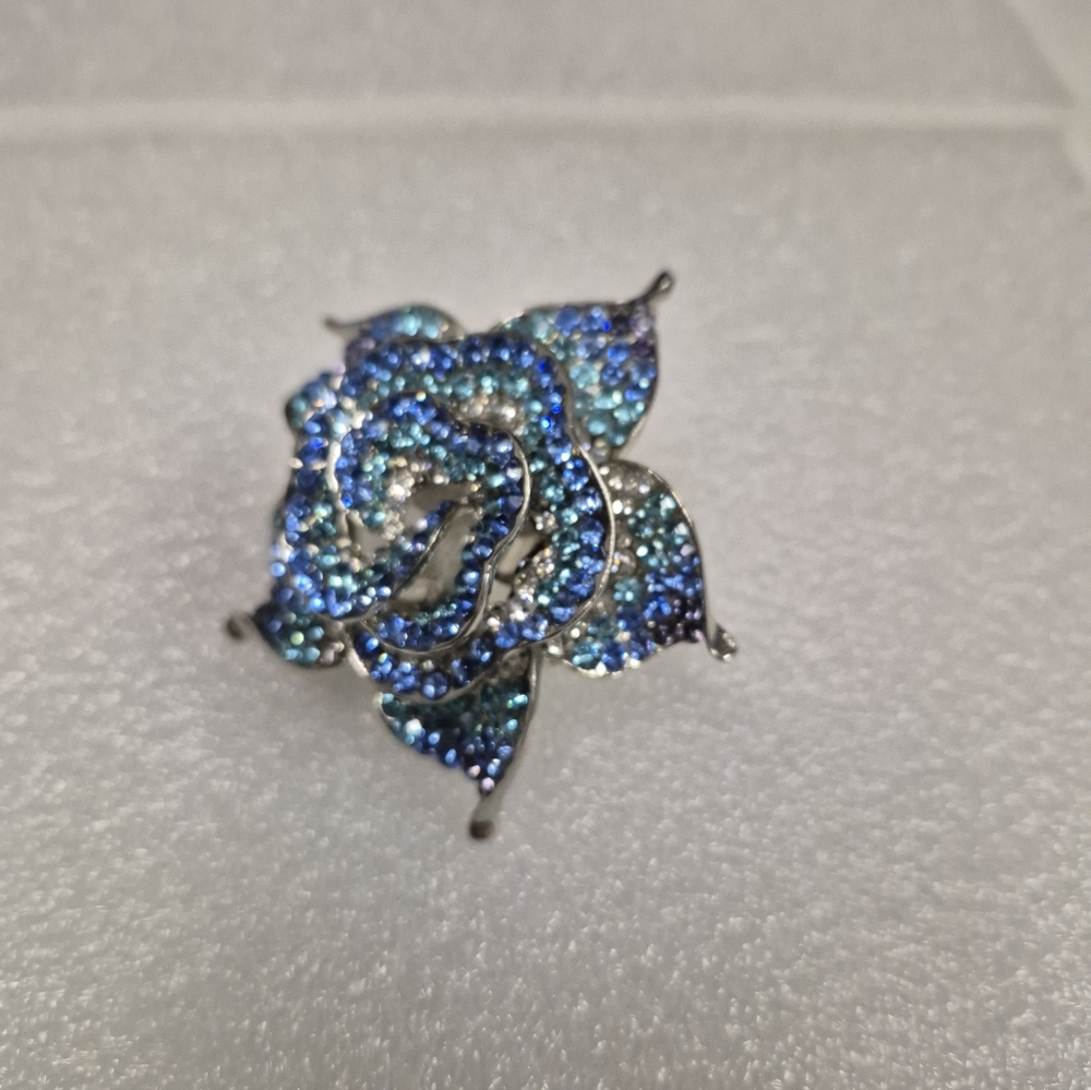 Blue Rhinestone Rose Ring Adjustable Silvertone F… - image 3